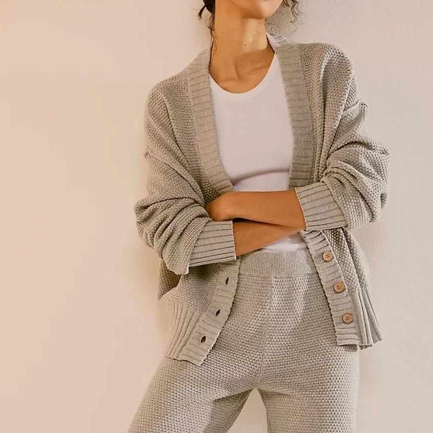 If You're Lazy But Like To Look Pretty, You Need These 13 Things In Your Wardrobe