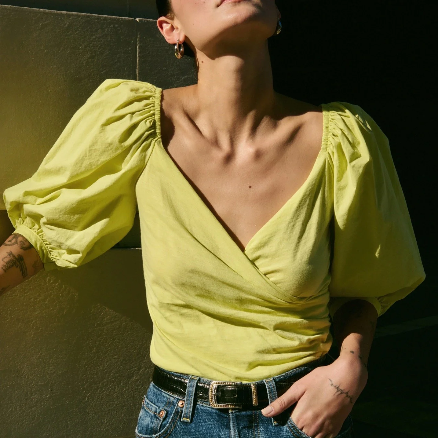 These Are The 9 Most Flattering Shirts You Will Wear When The Weather Gets Hot And You Dread Going Sleeveless 