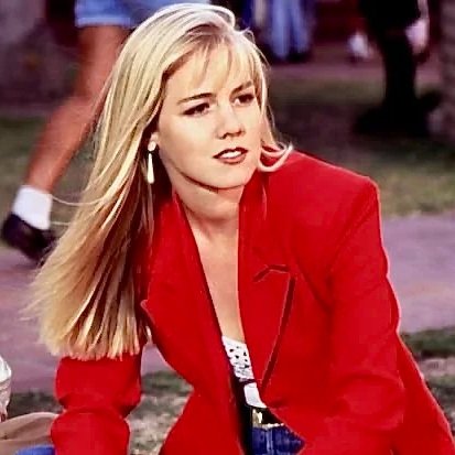 8 Iconic Kelly Taylor Style Pieces That Still Look Good Today