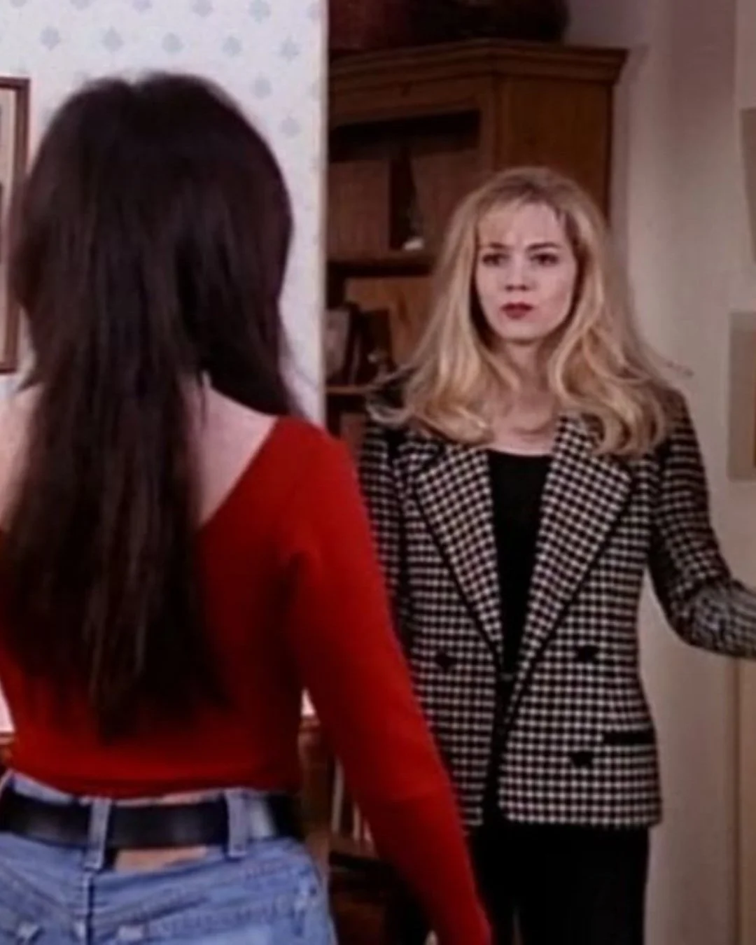 There are 8 iconic Kelly Taylor pieces that still look gorgeous today. So we found them. 

Link in bio. 

#LetsTalkCandidly
Via Beverly Hills 90210 | Fox | Jennie Garth
🔗: https://www.thecandidly.com/article/8-iconic-kelly-taylor-style-pieces-that-s