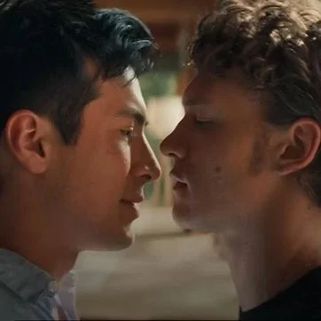 The 9 Reasons Women Are Foaming At The Mouth For Heated Rivalry  