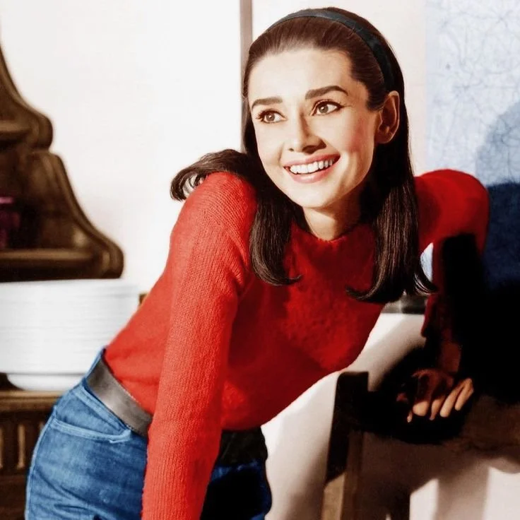 If You’re Sick Of Sweaters That Make You Look Big And Poofy, Here Are The 7 Most Skimming Sweaters