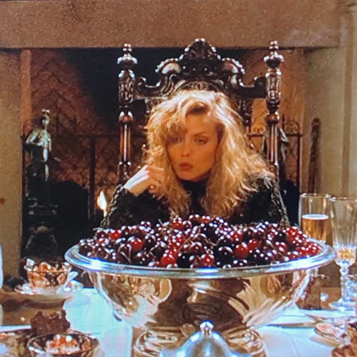 This Fruit (Might) Improve The Look Of Cellulite. Here's Why We See No Harm In Trying It. 