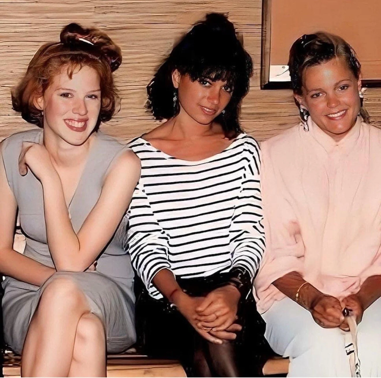 There is ONE trend we're very into right now.

It&rsquo;s not even a trend. It&rsquo;s classic, it&rsquo;s perfect, and it will make your style look more like this ⤴️⤴️⤴️.

Link in bio.

#LetsTalkCandidly
Via @mollyringwald
🔗: https://www.thecandidl