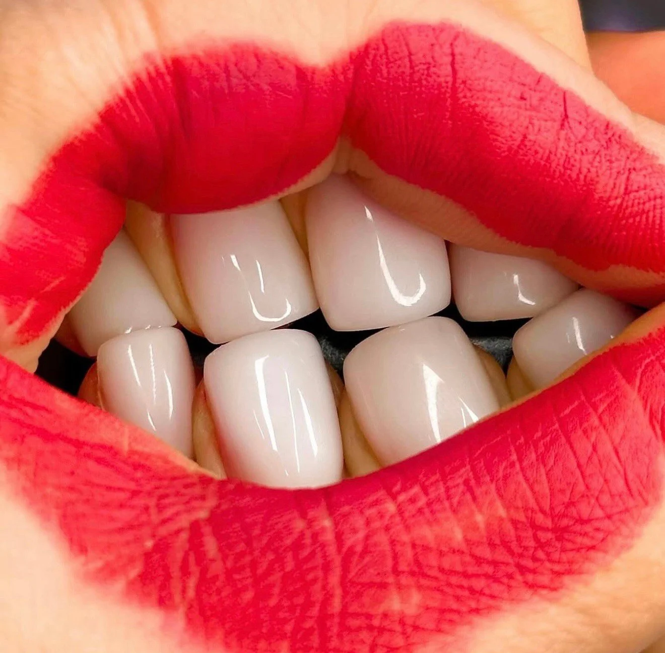 There is only one red lip we&rsquo;ve ever tried that didn&rsquo;t make us look ancient. A mere bonus that it&rsquo;s only $16. We would have paid $60. 

Link in bio. 

#LetsTalkCandidly
Via @nail_manicure_kasya
🔗: https://www.thecandidly.com/articl