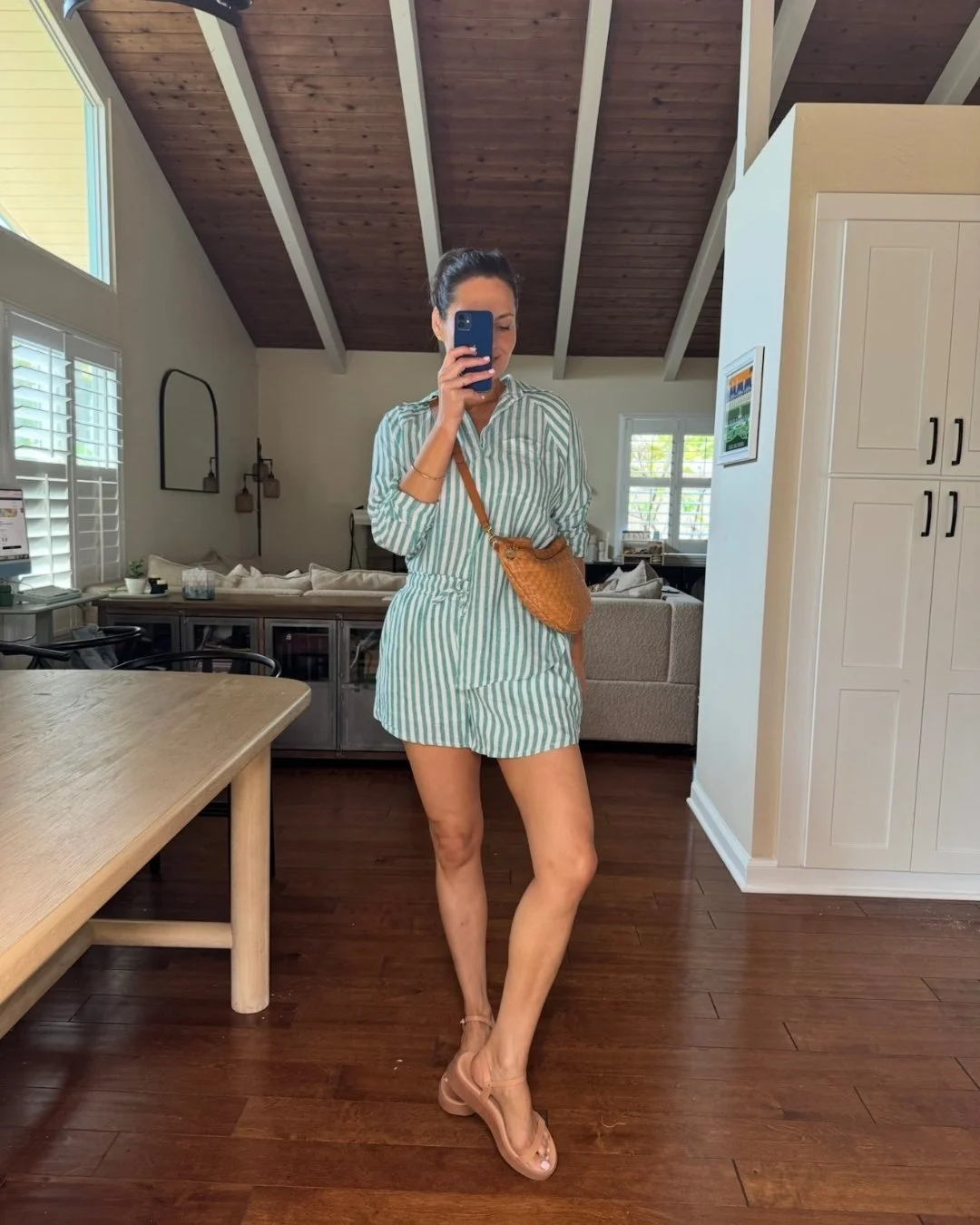 There are 7 pieces to dress &ldquo;clean girl chic&rdquo; on a major budget. All from one brand. Perhaps you can guess it since we write about them incessantly. 

Link in bio. 

#LetsTalkCandidly
🔗: https://www.thecandidly.com/article/7-pieces-to-dr