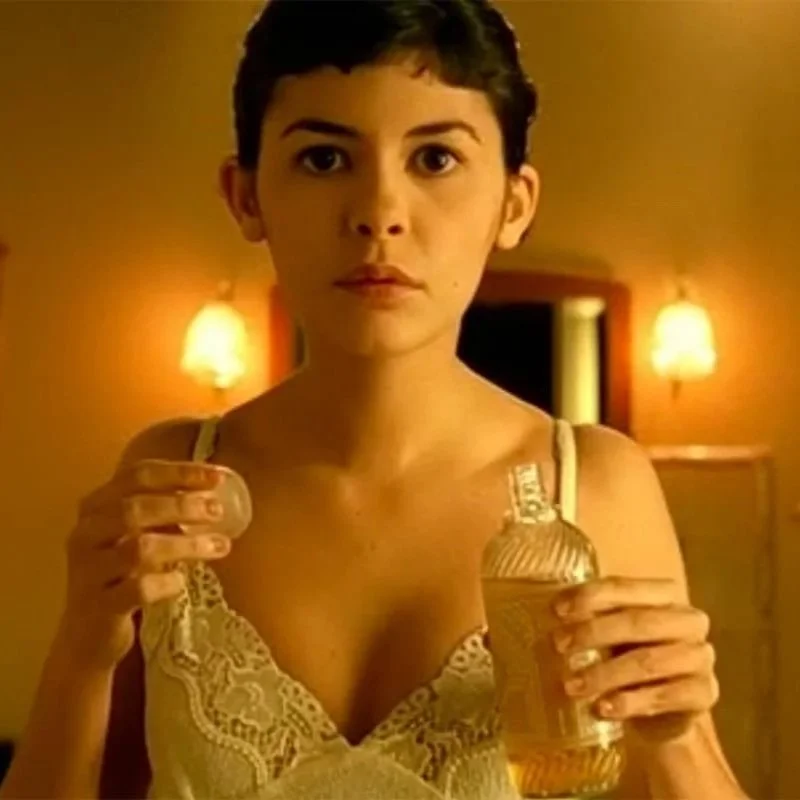 The Complete Guide To Smelling Like A French Girl