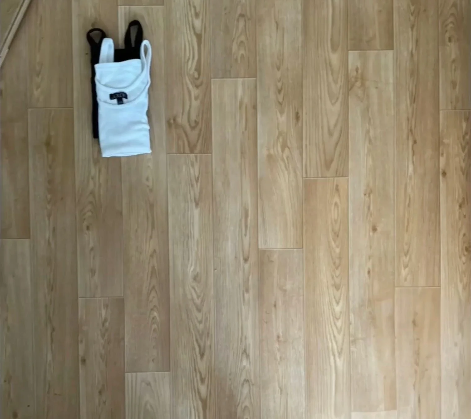 FLOOR.jpeg