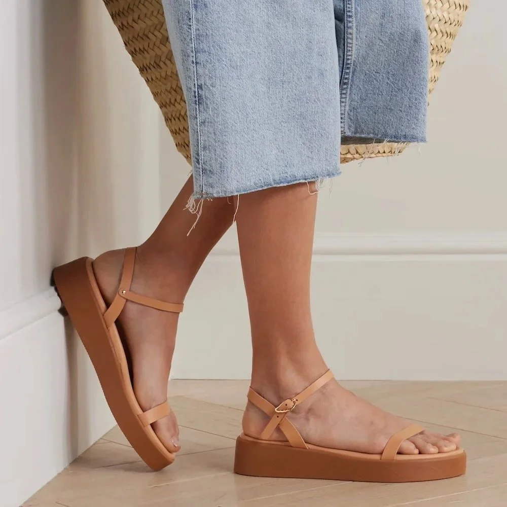 7 Shoes To Wear On Your Long Walking Vacations That Are Actually Cute And Comfortable So You Don’t Look Like Some Sneakers Tourist