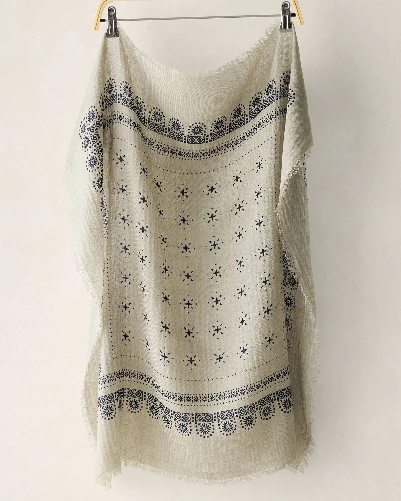 Scarf2.jpg