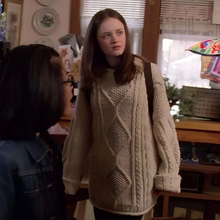 We’ve Been Dreaming Of Rori Gilmore's Cocooning Cable-Knit Sweater For 26 Years. And Friends, We’ve Found It. 