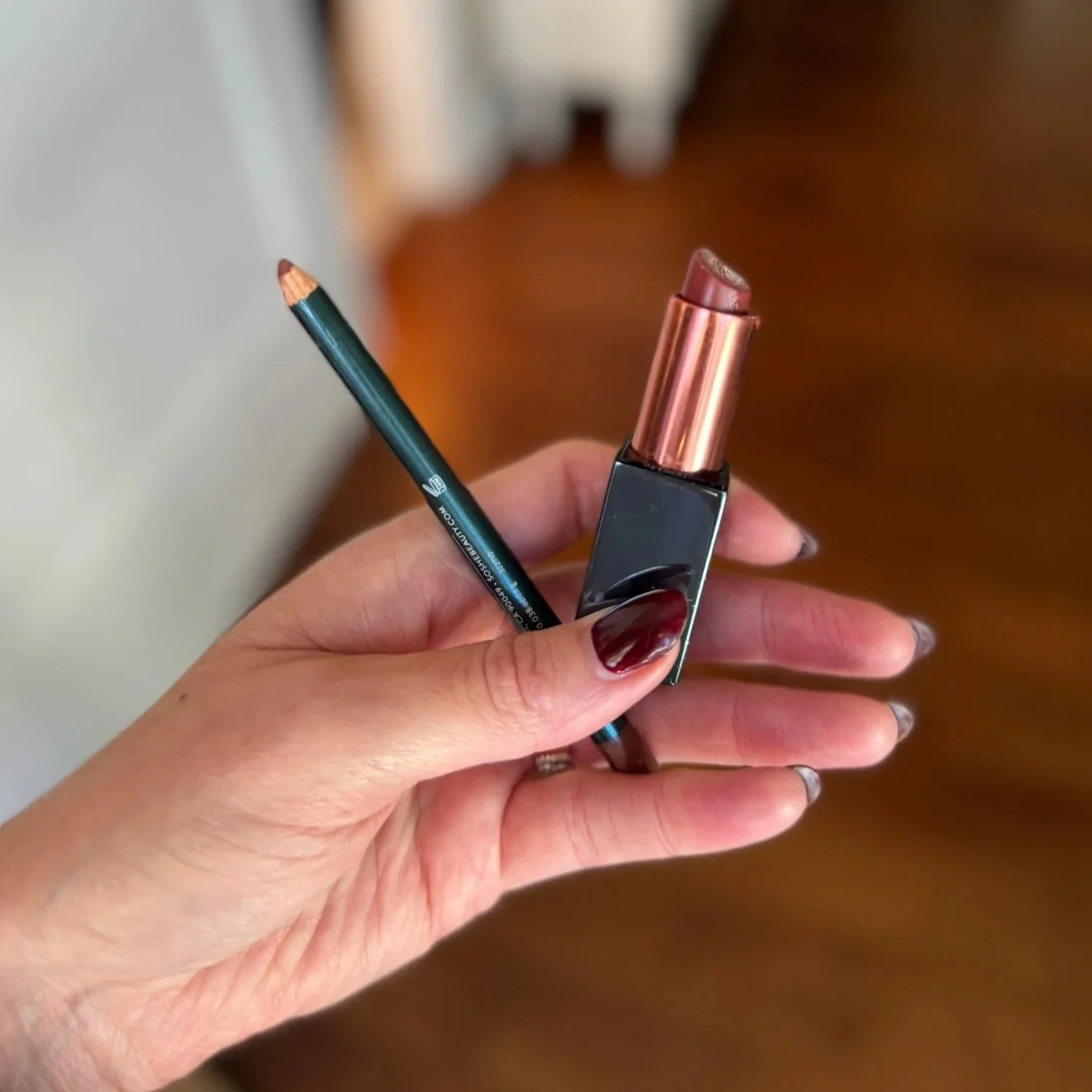 This Is The Universally Flattering, Sultry Fall Lip Color That Won’t Make You Look Like A Cryptkeeper