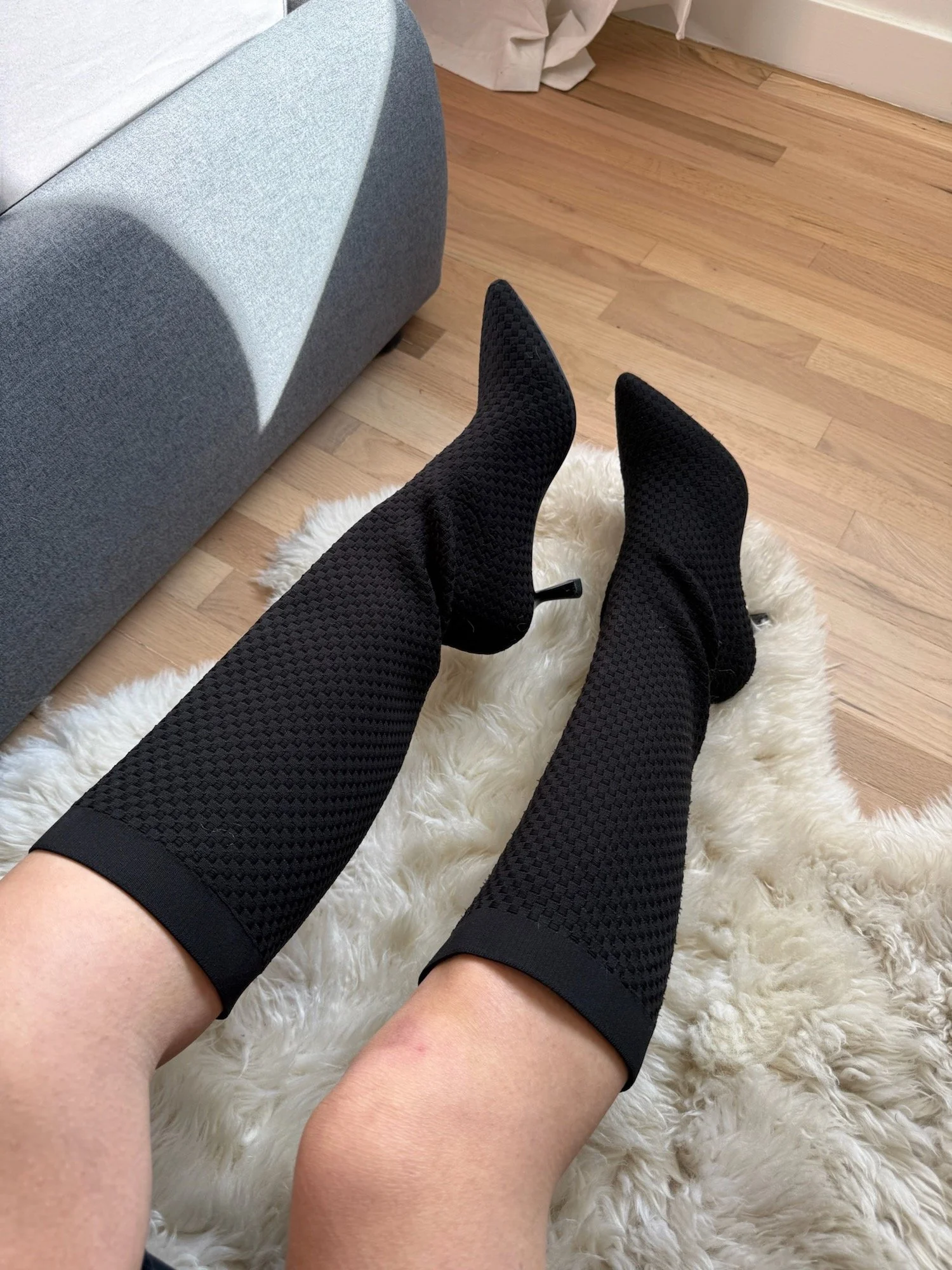 comfortable black boots