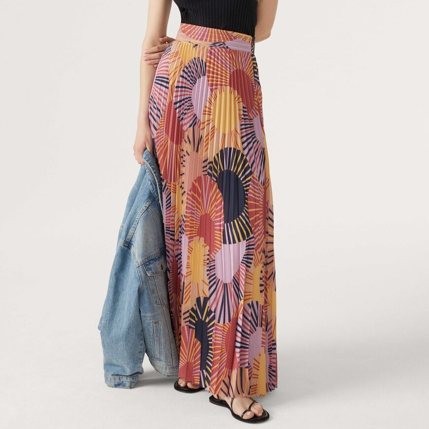 15 Perfect Skirts If Your Style Verges On “Chic Grandmother