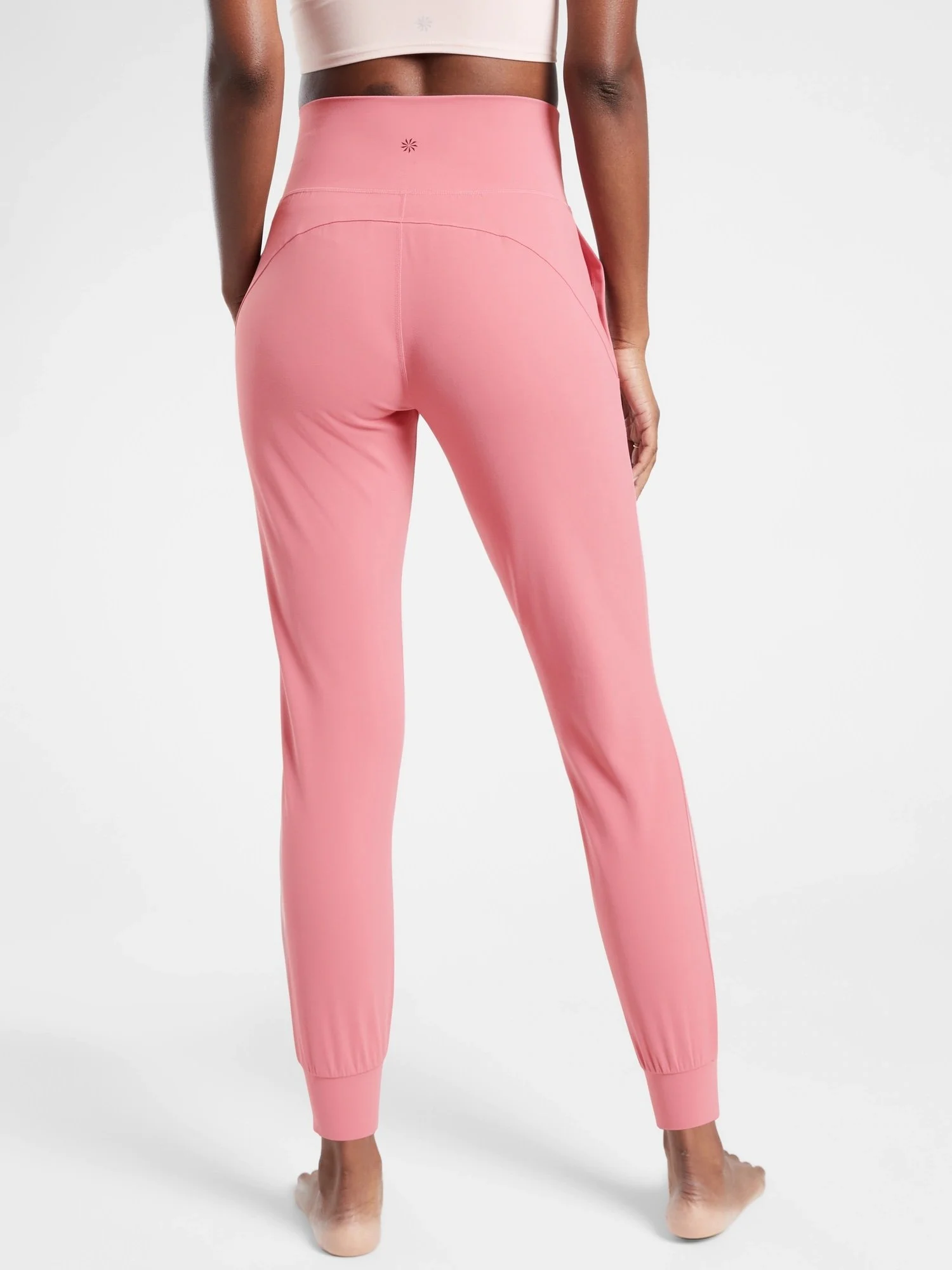 These Joggers Will Make Your Butt Look Truly Incredible — The Candidly