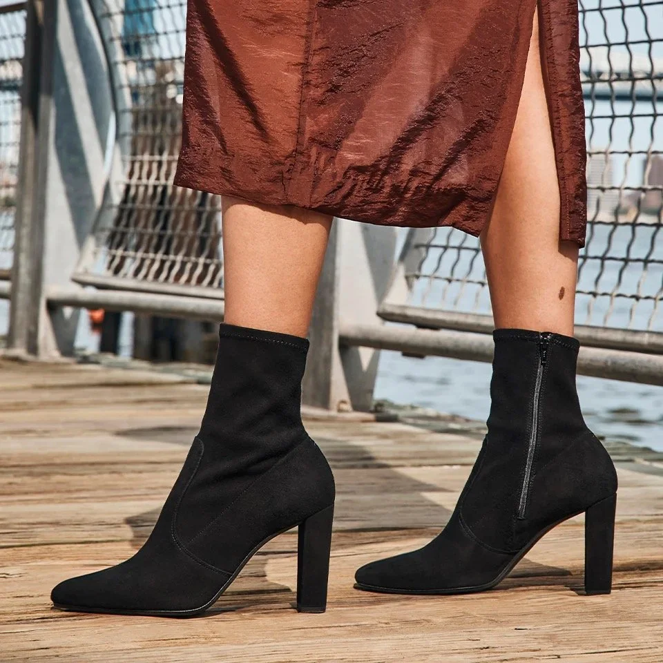 comfortable black boots