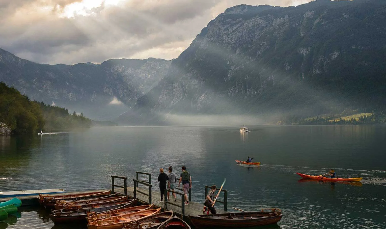 Lake-Bohinj-Slovenia-Kayak.jpg