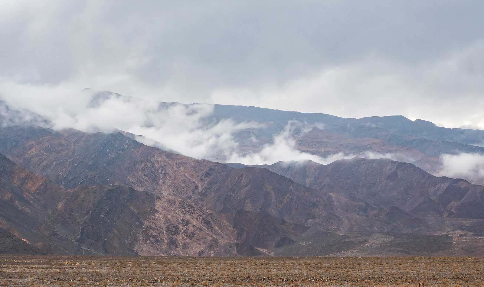 Death-Valley-Mountains-01.jpg