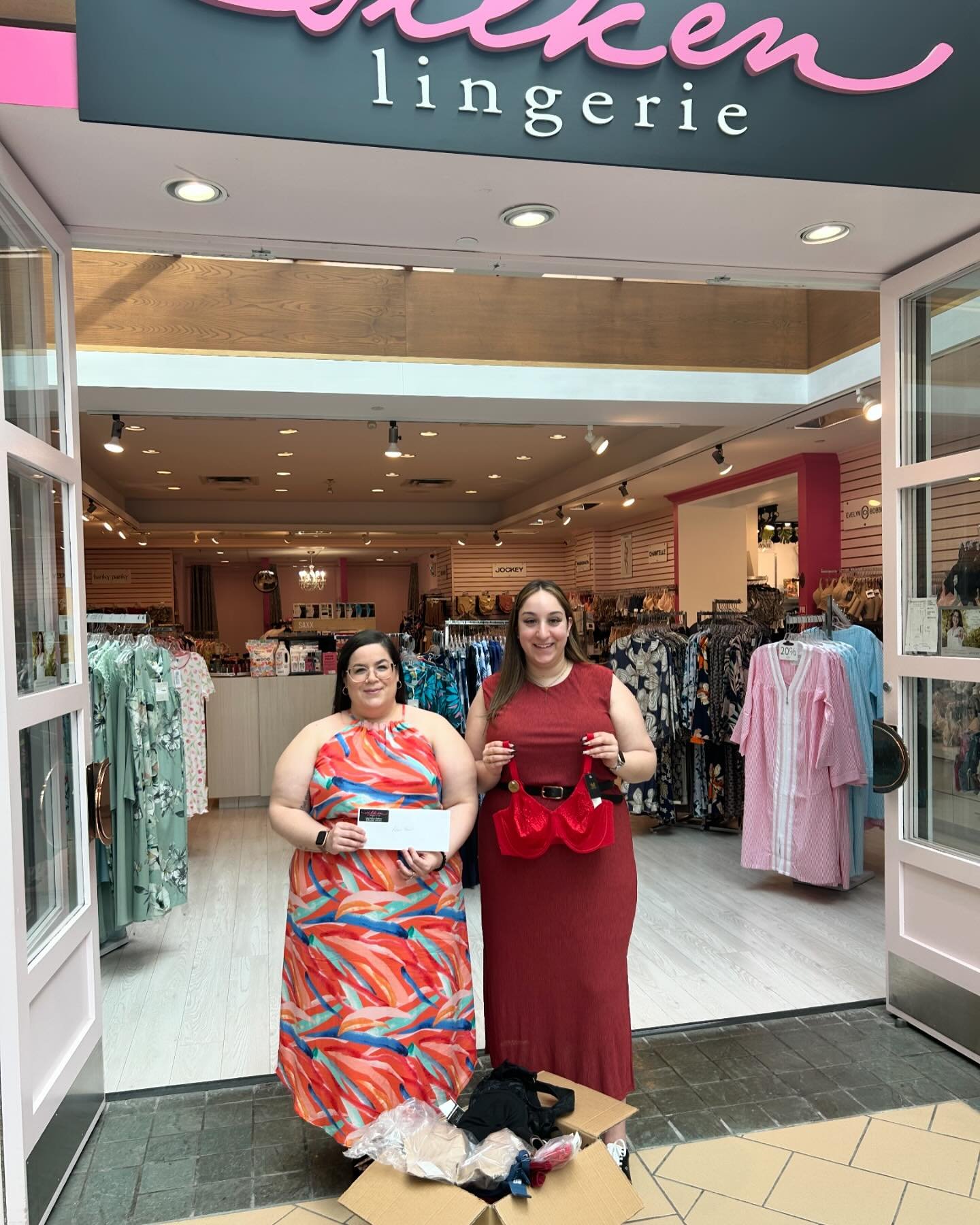 Long time supporters at @silkenlingerie donating $500 and a box of gorgeous lingerie for clients in need.  Thank you for your continued generousity @wacoalamerica #womensupportingwomen #mothersday