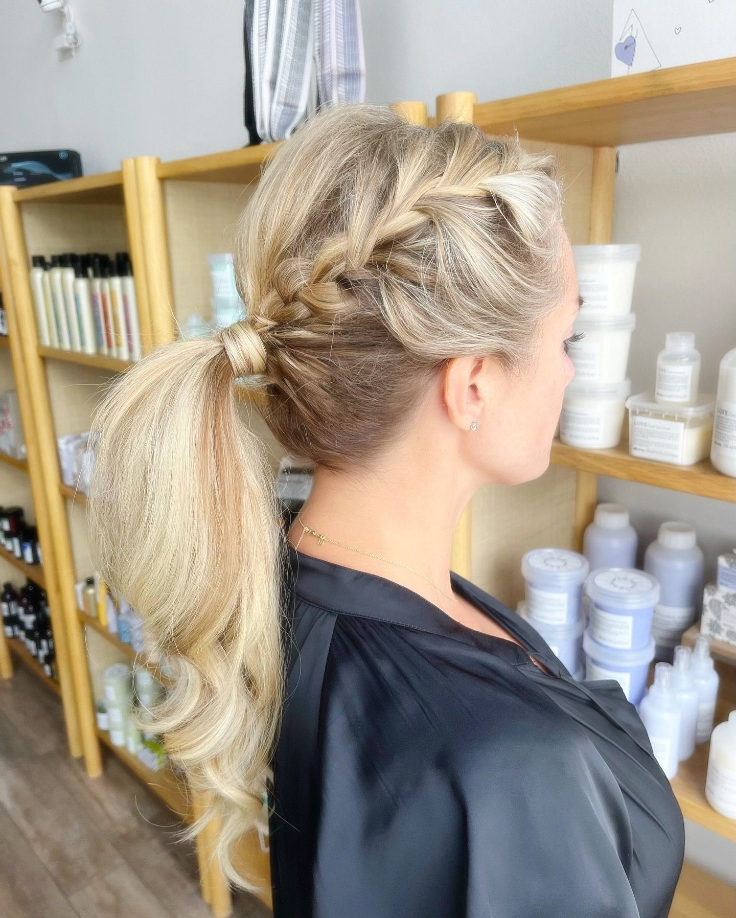 Prom, graduation, summer weddings?! You can book an appointment in the salon, or we&rsquo;ll come to you! 

Hair by @mads.hair_ 

#littlerockhairstylist #littlerocksalon #littlerockweddinghair
