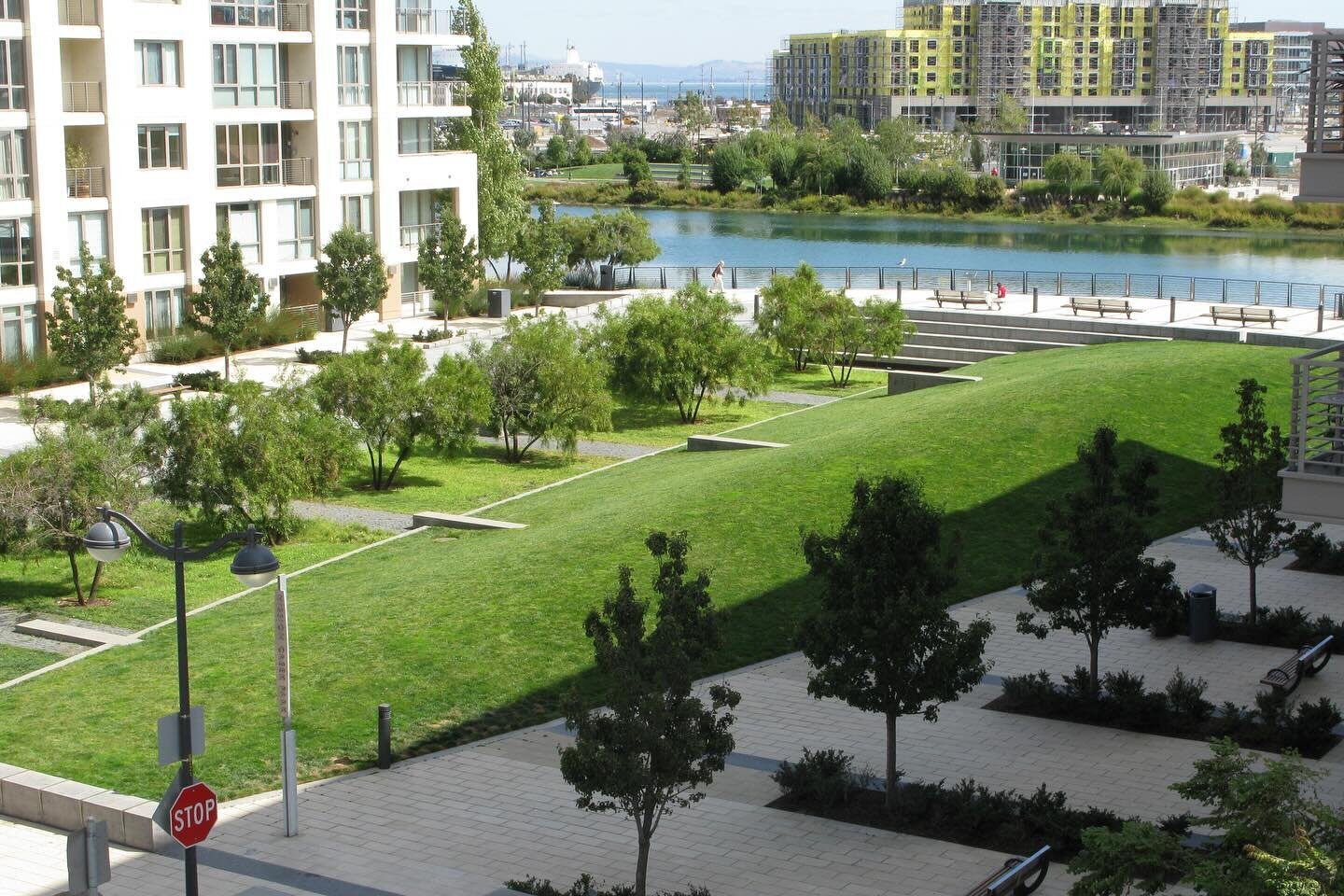 Celebrating #communitygreenspace for World Landscape Architecture Month to bring awareness around all the ways this industry impacts our environments.

📍Mission Creek Park North, San Francisco CA by @mflastudio 

#wlam2024 @landarchmag @nationalasla