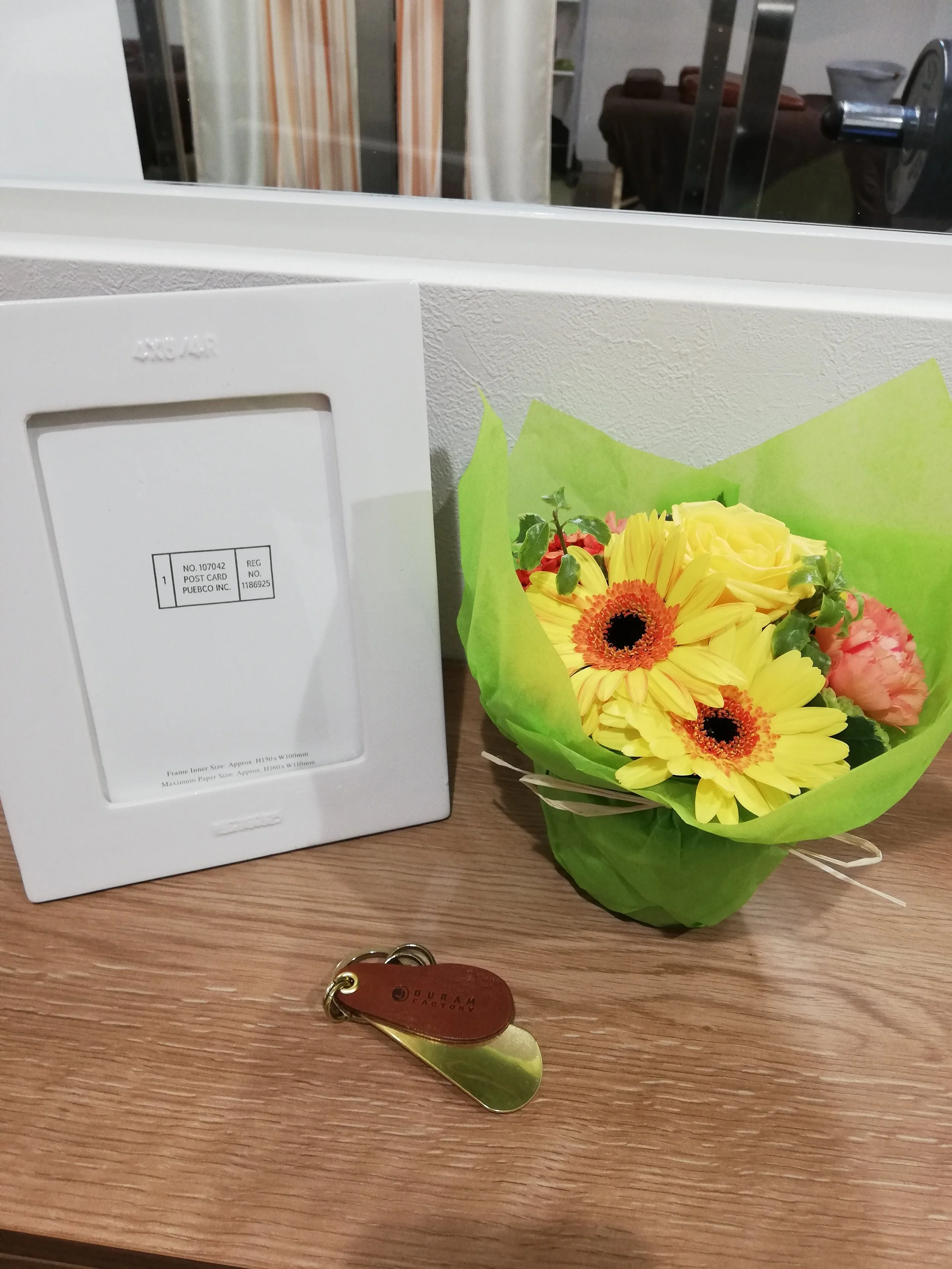 そして、可愛らしいお花と写真立て、ピンポイントで欲しかった靴べら!