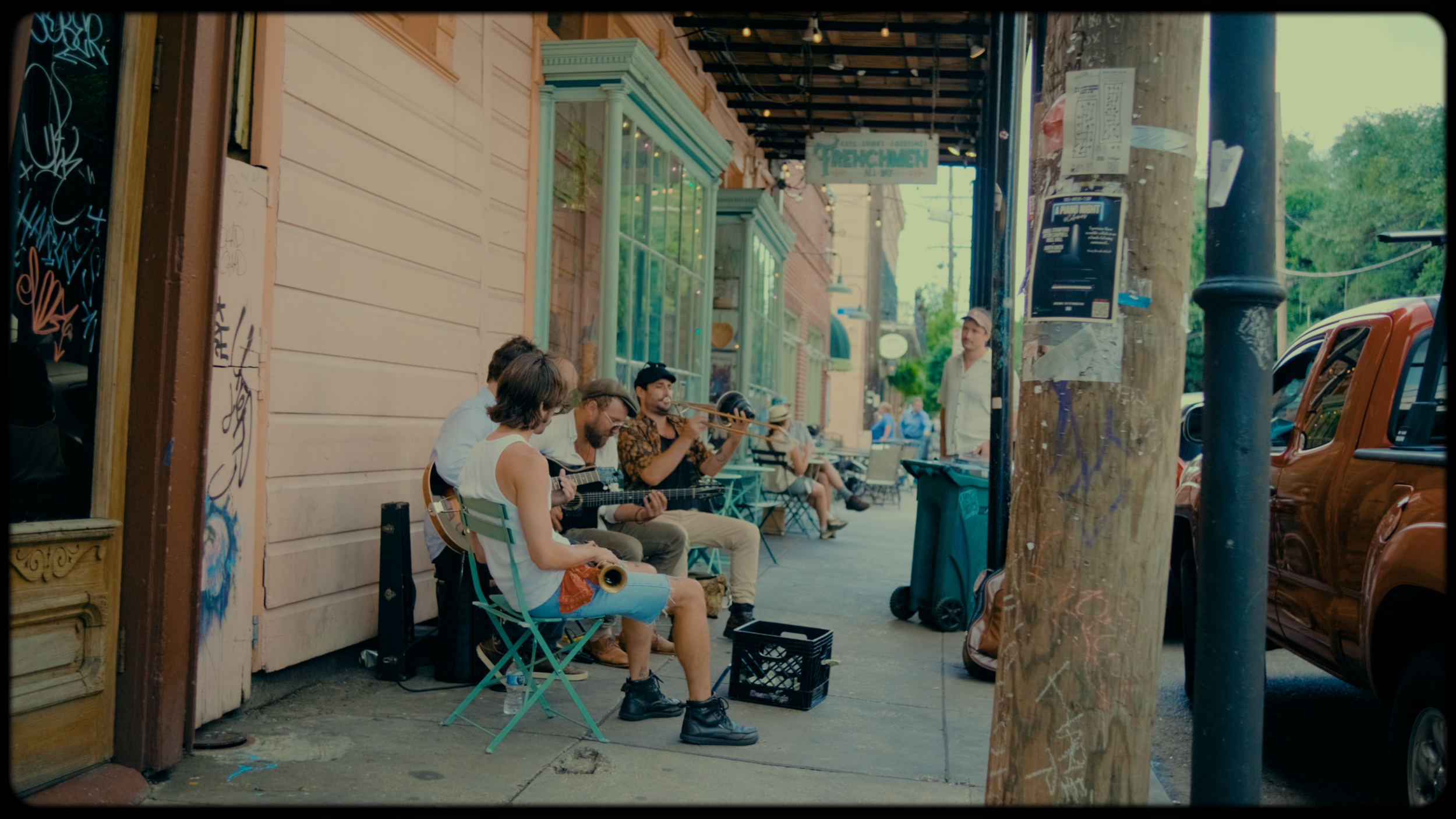 DSCF7738.00_02_08_11.Immagine036.png
