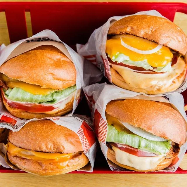 Photo credit : © Burger &amp; Fries