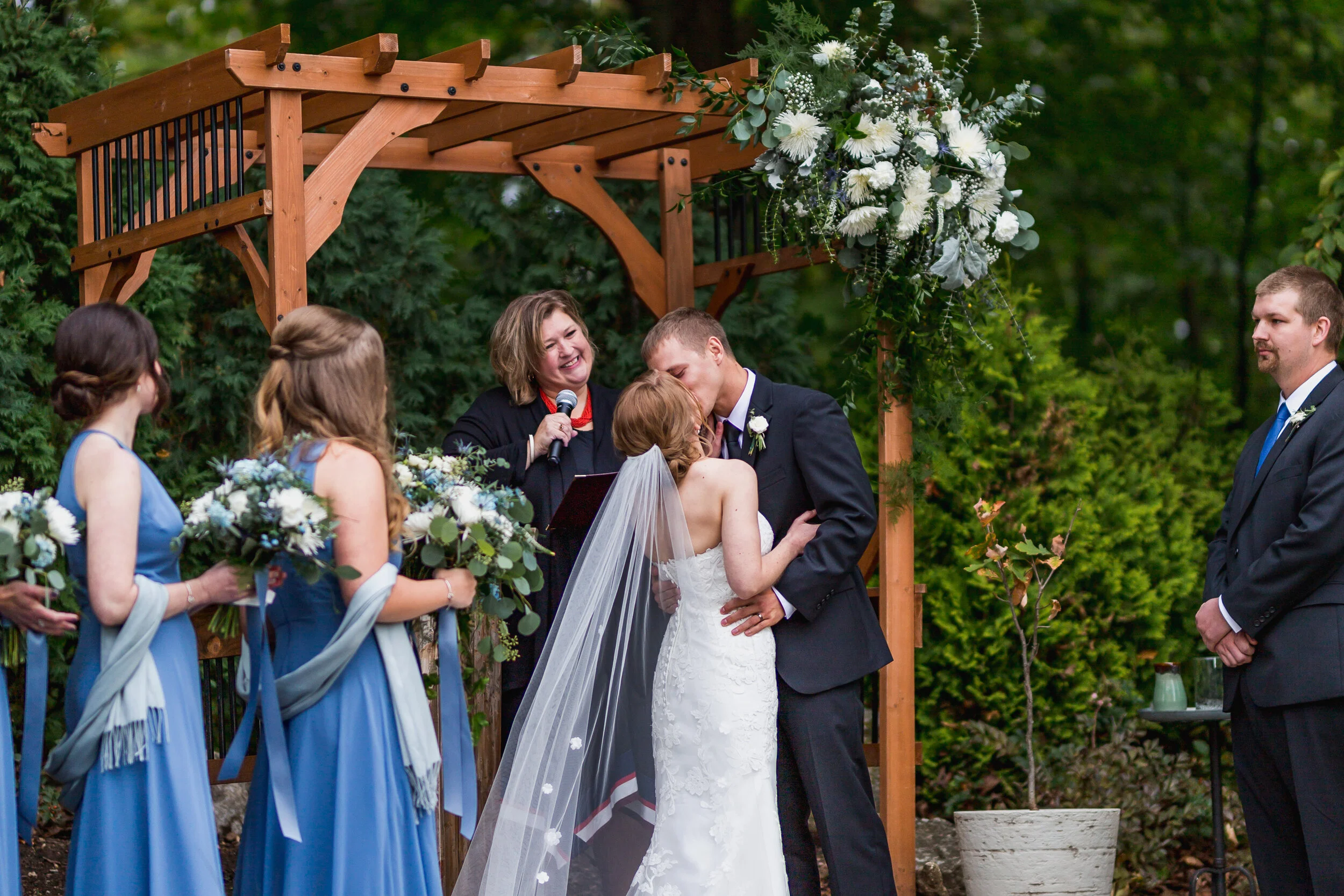 Wisconsin Wedding Venues with Outdoor and Indoor Ceremony and Reception