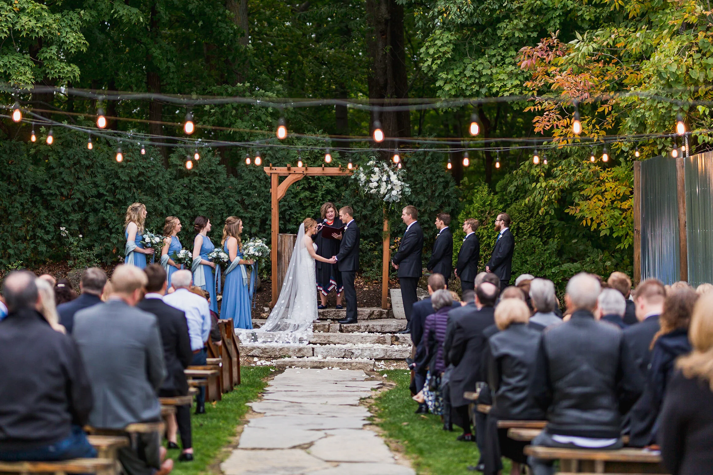Wisconsin Wedding Venues with Outdoor and Indoor Ceremony and Reception