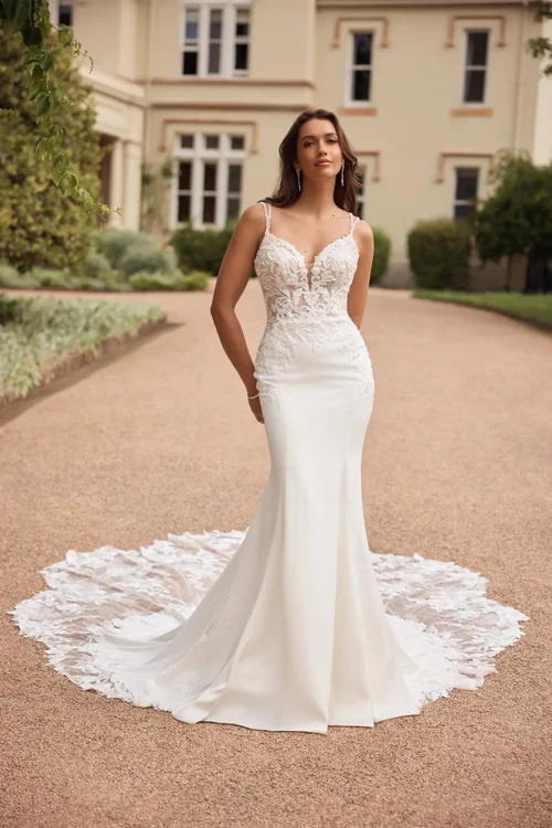 white dress milwaukee Bridal Salons With Prices in Milwaukee, WI Our Janice designer wedding dress is a stunning drop waist ball gown inspired by bridal trends of the past White Dress Off The Rack