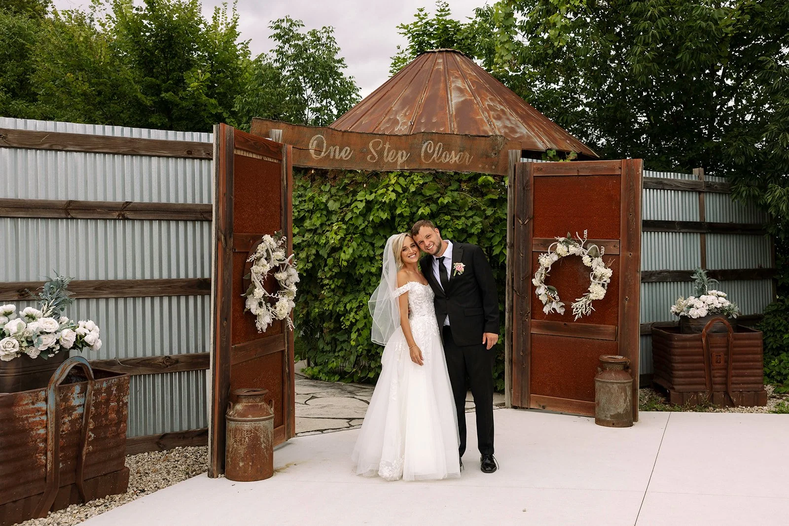 Milwaukee Wedding Venue for Engaged Couples, Wedding Venue in Milwaukee area