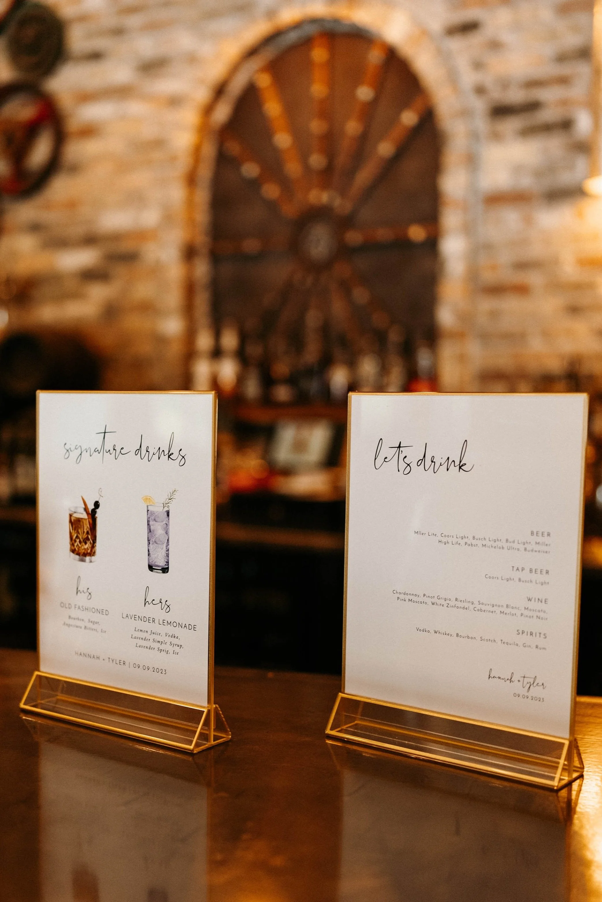wedding drinks, wedding budget, wisconsin wedding, signature drinks, wedding bar