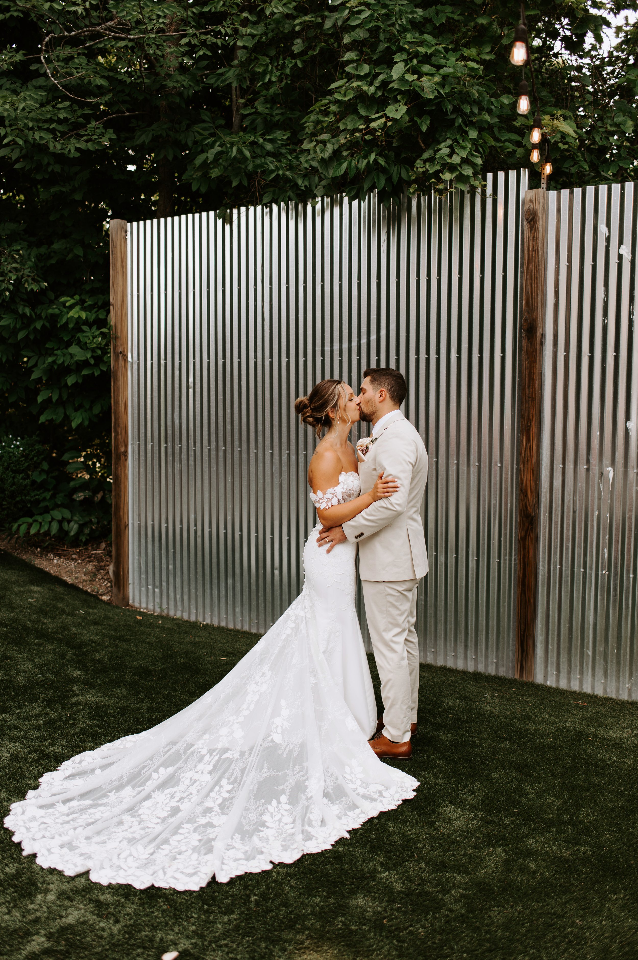 Milwaukee Wedding Venue for Engaged Couples, Wedding Dresses in Milwaukee area