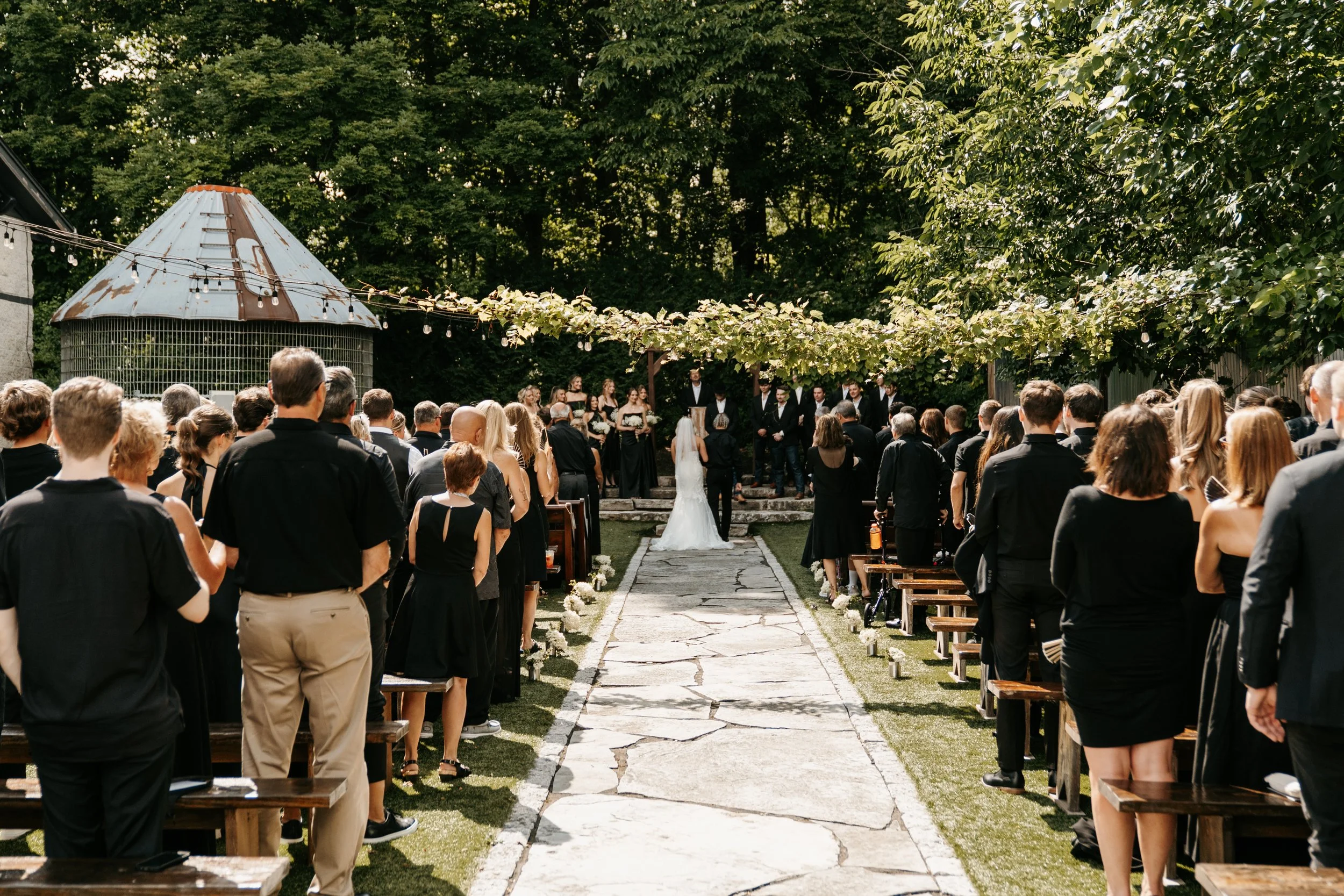 engagement photos milwaukee wisconsin, engagement pictures near milwaukee wisconsin