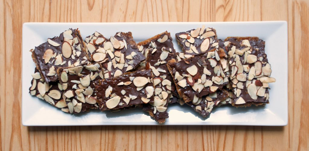 chocolate-toffee-matzo-crunch-1.jpg