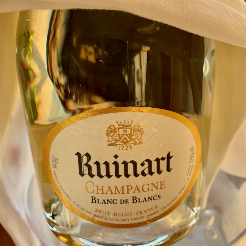 italy-sardinia-champagne.jpg