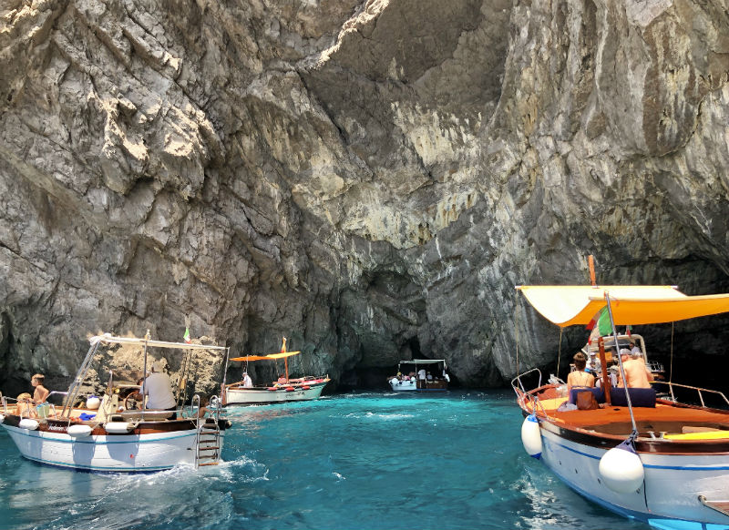 italy-capri-boat-4.jpg