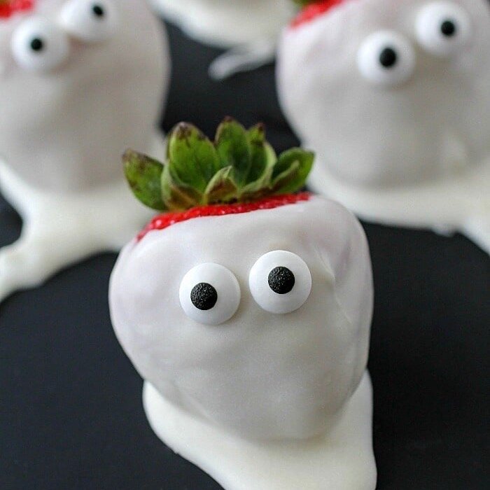 Chocolate Covered Strawberry Ghosts - Yummy Healthy Easy