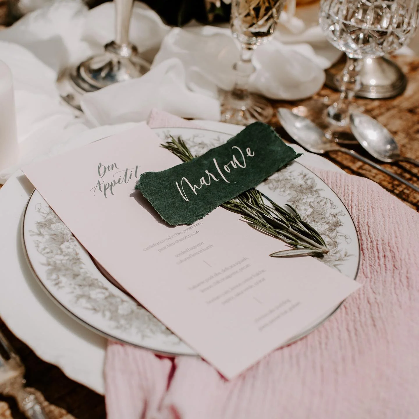 finally get to show one of the collaborations I&rsquo;ve been apart of over the ✨summer ✨

Planner - @ashbestevents
Assistant Planner - @jessicaplevi
Photographer - @colettemariephoto
Venue + Catering - @armourhouseweddings
Mixologist - @_bethmartini