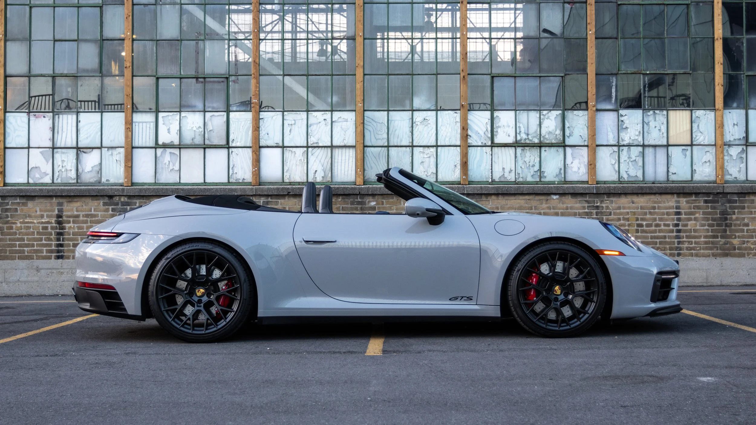 2022_Porsche_911GTSCabriolet_Review_13.JPG