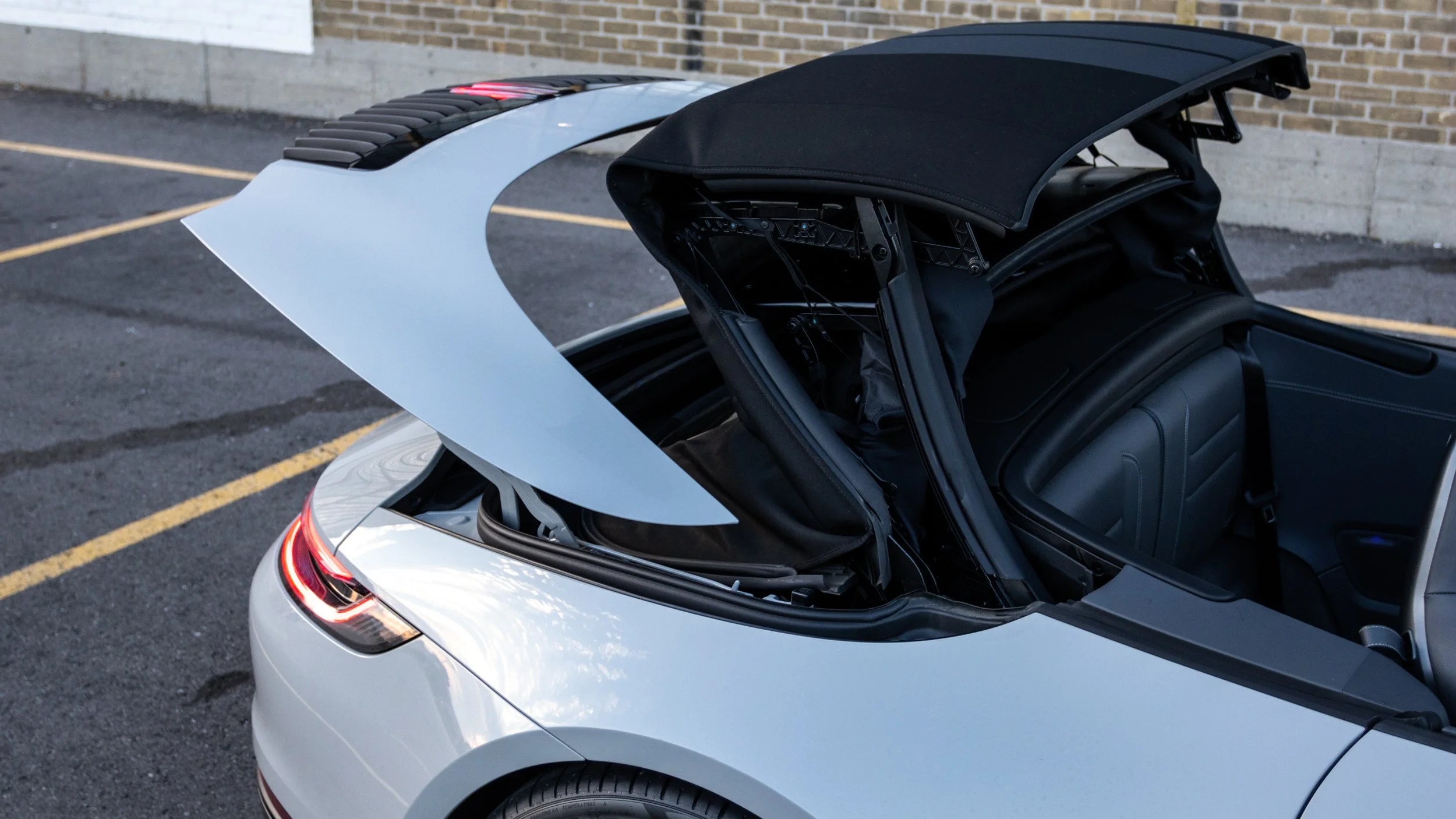 2022_Porsche_911GTSCabriolet_Review_23.JPG