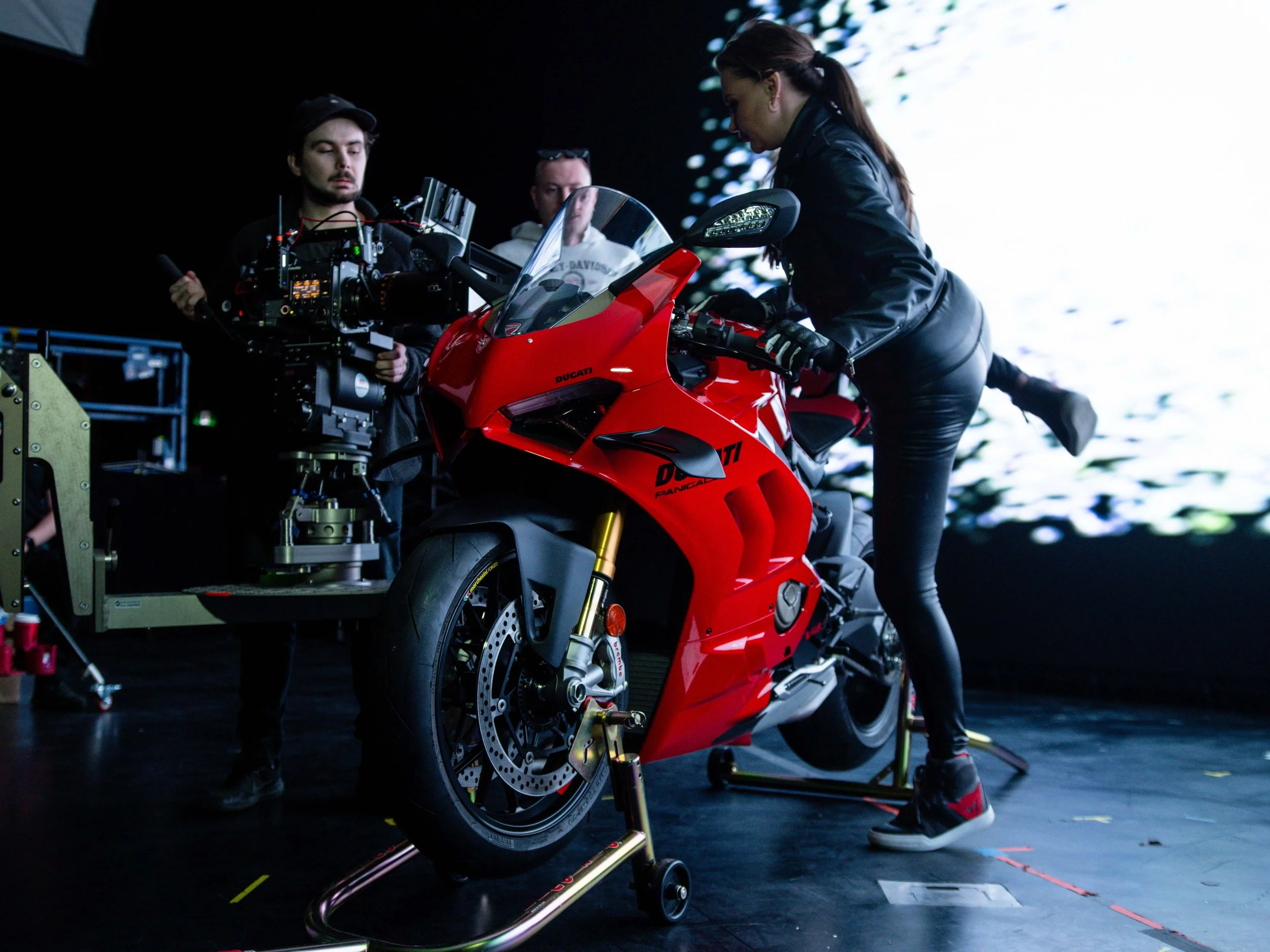 071_Motoverse_BTS.JPG