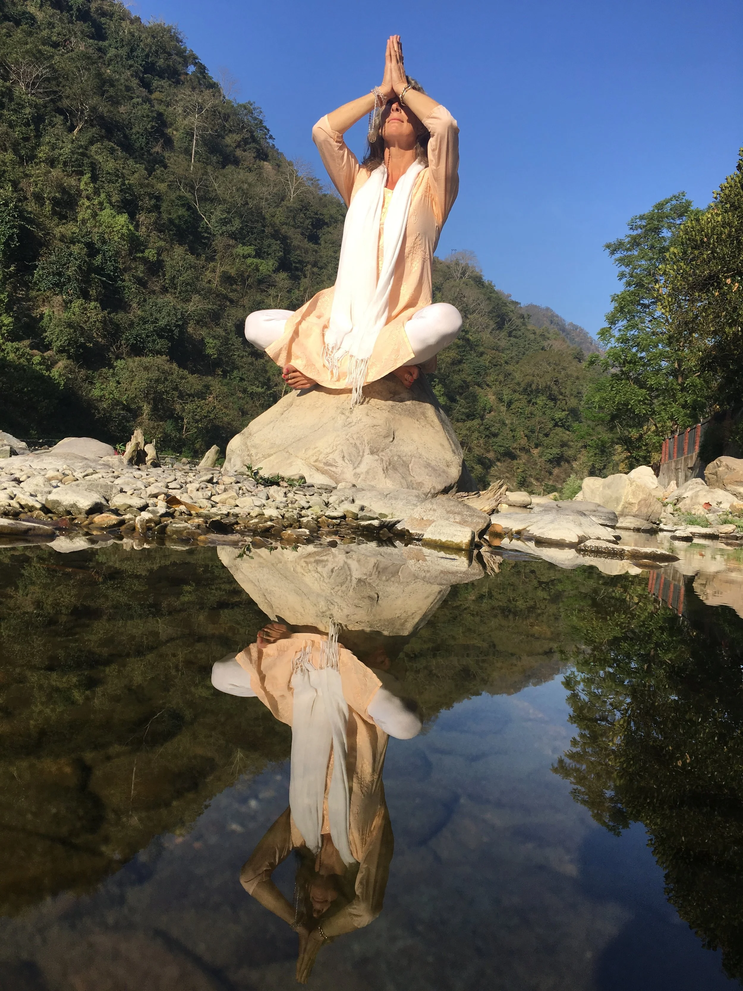 aditi-grandy-evolve-and-radiate-meditation-service.jpg