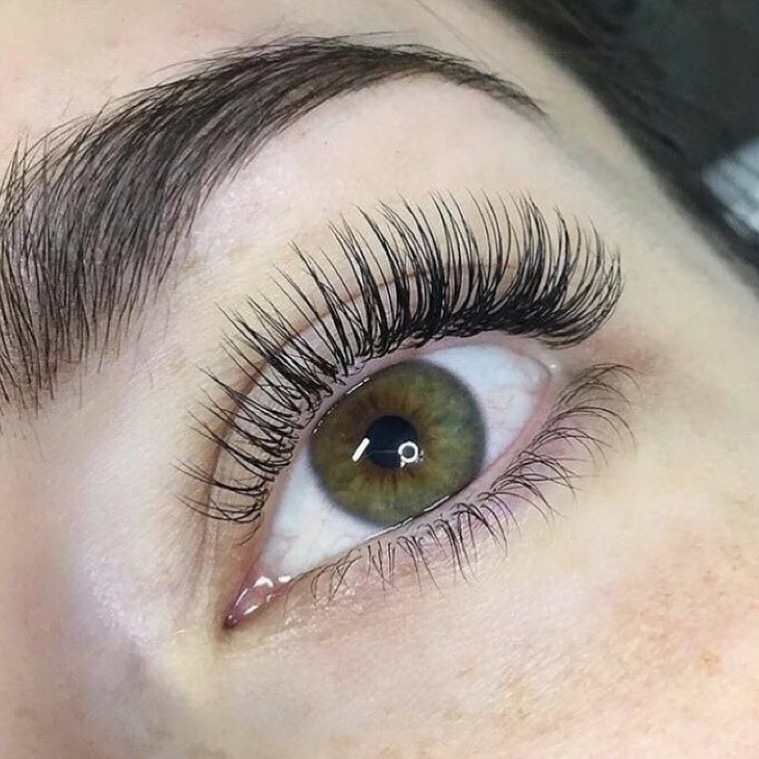 Classic Eyelashes Extensions: Everything You Need to Know