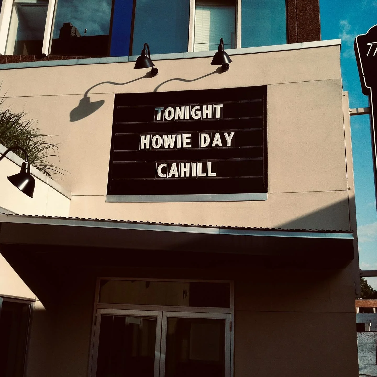Well, not actually &ldquo;tonight&rdquo;&hellip;this was almost 10 years ago when we played at @thesinclair But, @howiekday &hellip; we&rsquo;d be happy to get the gang back together!