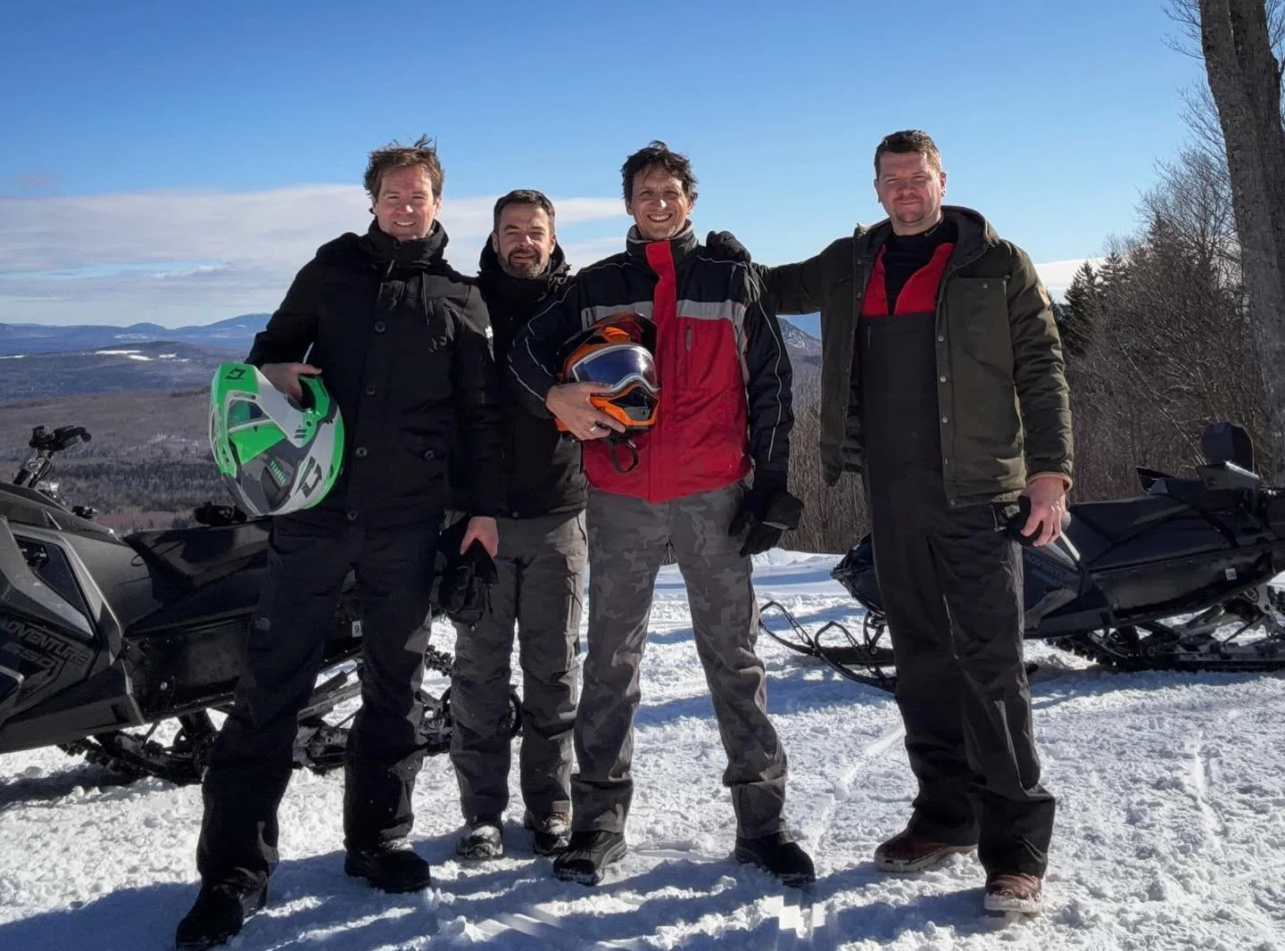 Sometimes you need to leave the studio to squeeze the last little bit of joy out of winter. ❄️ 🥶☃️🎿