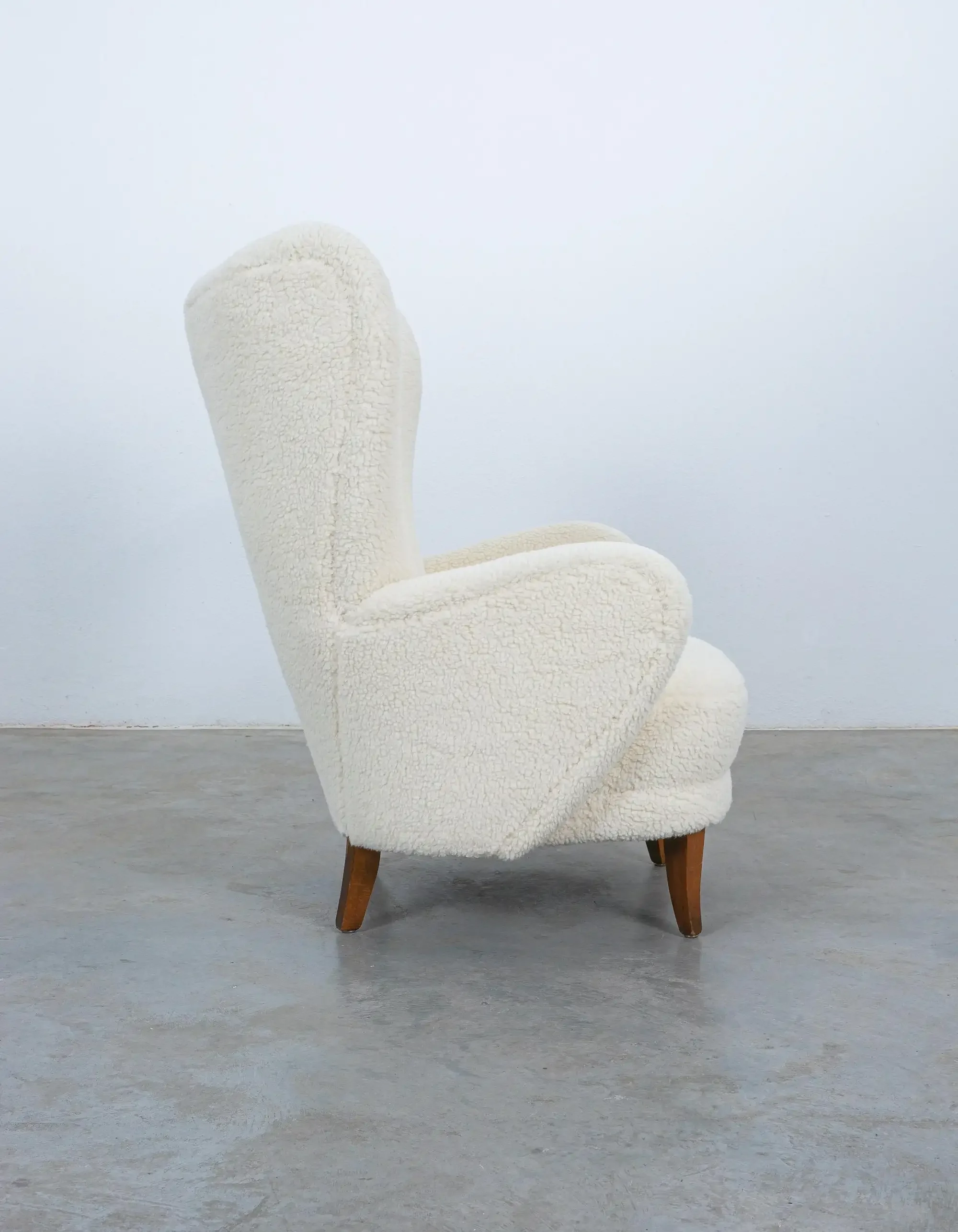 Derive_Vienna_Adolf_Wrenger_Boucle_chair_1950_10_master.webp