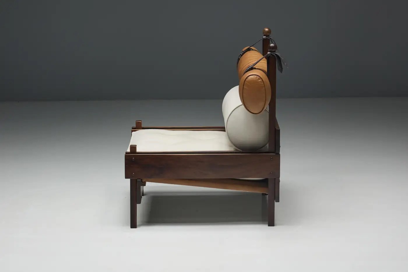 Lounge_Chair_Tonico_by_Sergio_Rodrigues_10_master.jpeg