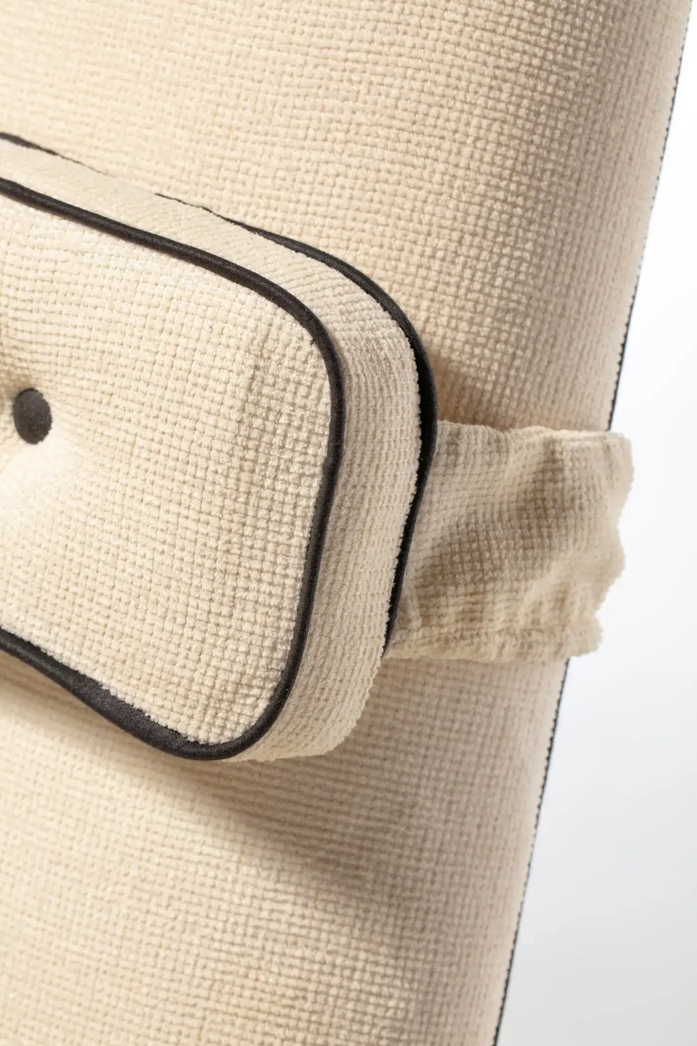 Adrian_Pearsall_for_Craft_Associates_Lounge_Chair_master.webp